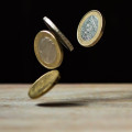 Wat betekent ‘geld voor je laten werken’ en hoe doe je dat als je vermogen hebt?