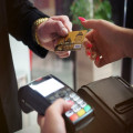 Wat betekent 'geld voor je laten werken' en hoe doe je dat als je vermogen hebt?