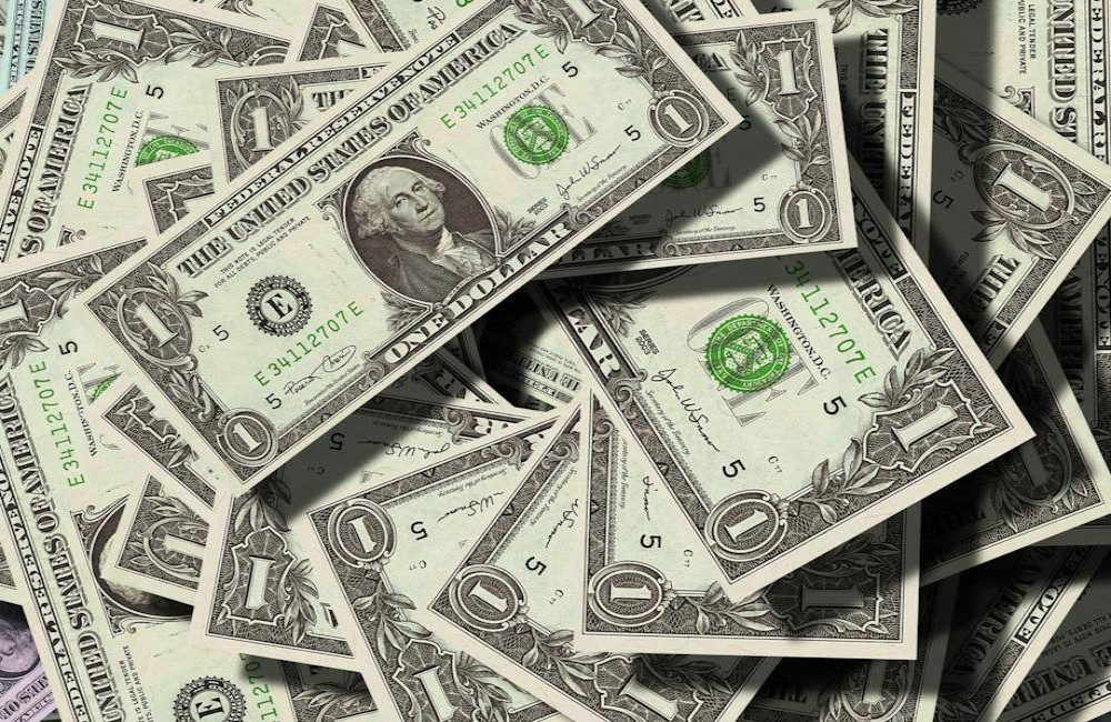 Laat geld voor je werken: zo bouw je vermogen op zonder er hard voor te blijven werken