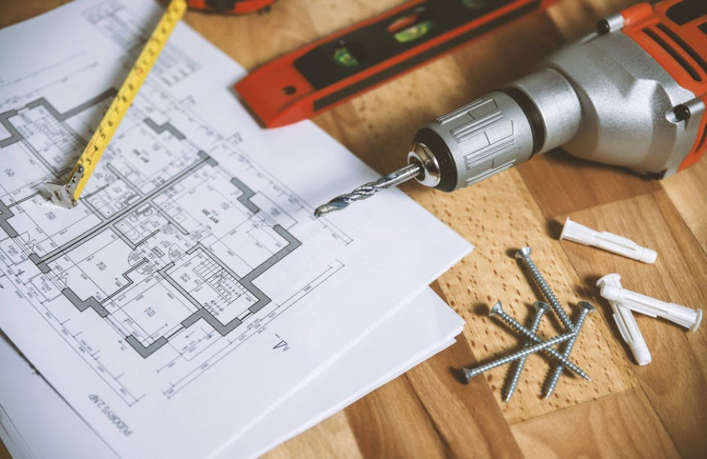 Hoe bespaar je tijd met slimme zakelijke tools op kantoor